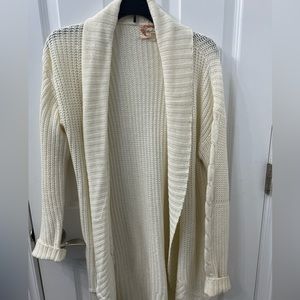 Off white thick cardigan size S